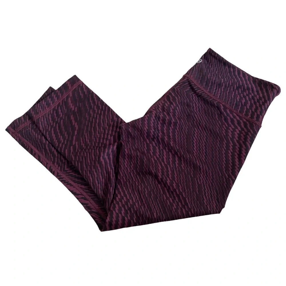 Lululemon maroon geometric print wonder under leggings crop red black US6 - Picture 9 of 13